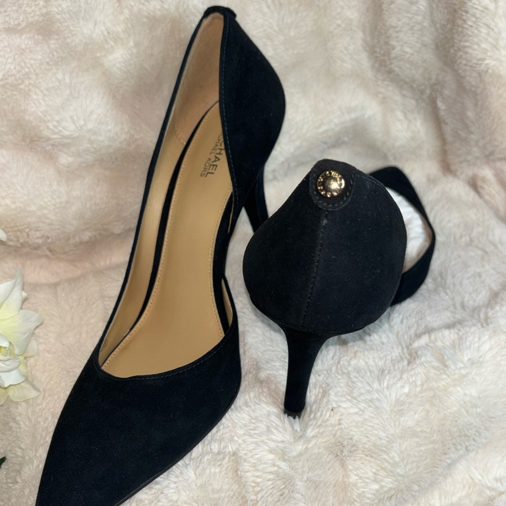 Michael Kors Classic Black Heels size 9 - Picture 6 of 14